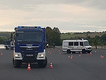 THW-Kräfte beim Training im Fahrsicherheitszentrum Rhein-Main
