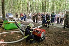 Brandbekämpfung mit der Feuerwehr (Foto: THW/Kai-Uwe Wärnner)