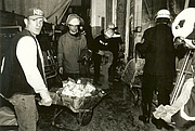 1997 - Einsatz bei der Firma Grieb - Milch in der Schubkarre